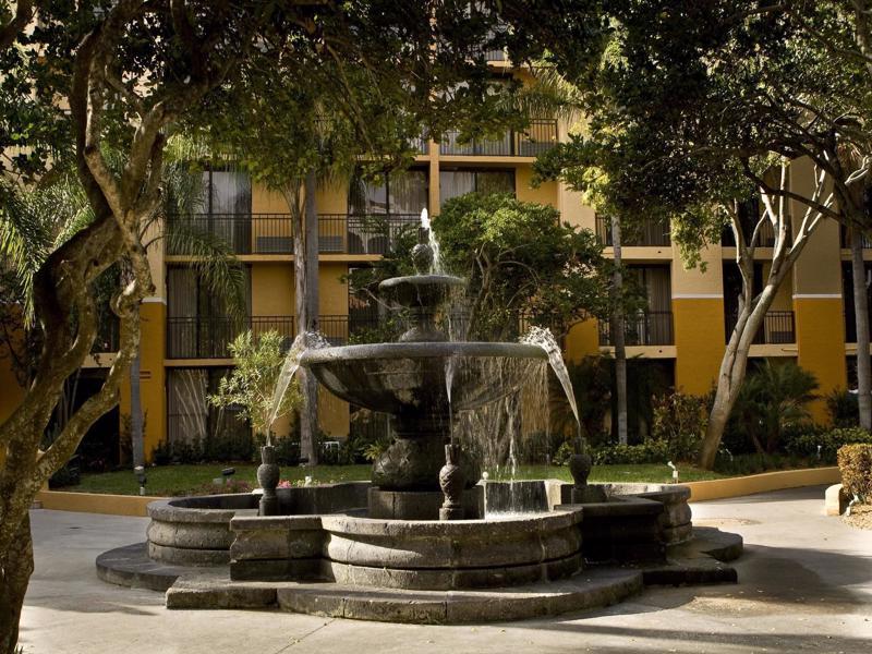 Courtyard By Marriott Bradenton Sarasota/Riverfront Exterior photo