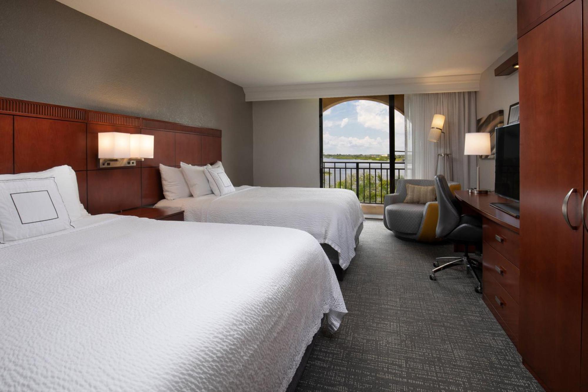 Courtyard By Marriott Bradenton Sarasota/Riverfront Exterior photo