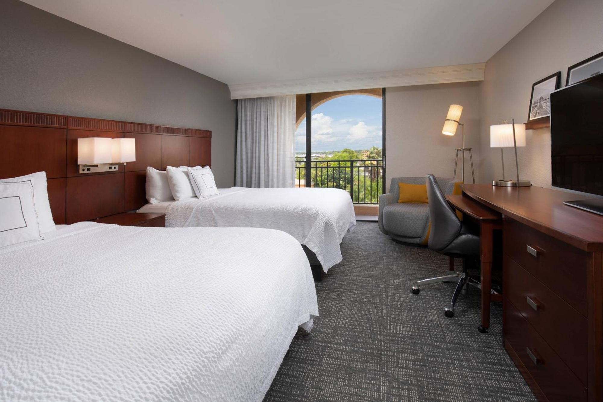 Courtyard By Marriott Bradenton Sarasota/Riverfront Exterior photo