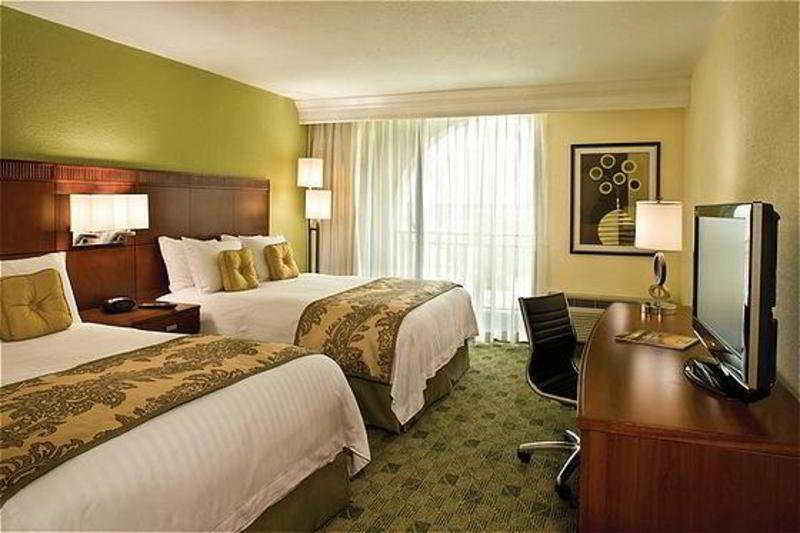 Courtyard By Marriott Bradenton Sarasota/Riverfront Exterior photo